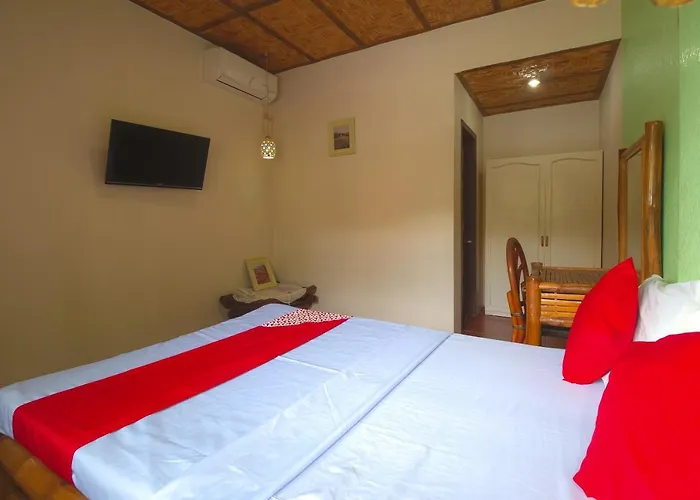 Hotel Oyo 674 Sea Forest Beach