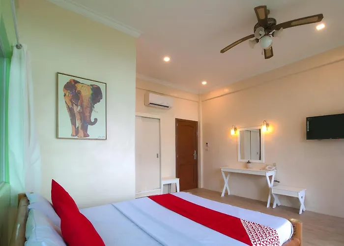 Oyo 674 Sea Forest Beach Hotel Moalboal
