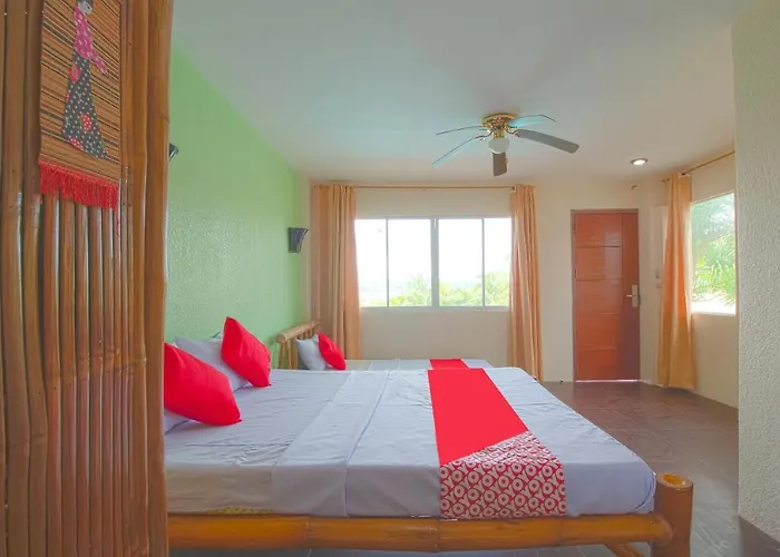 Hotel Oyo 674 Sea Forest Beach