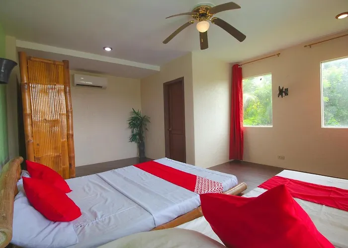 Hotel Oyo 674 Sea Forest Beach