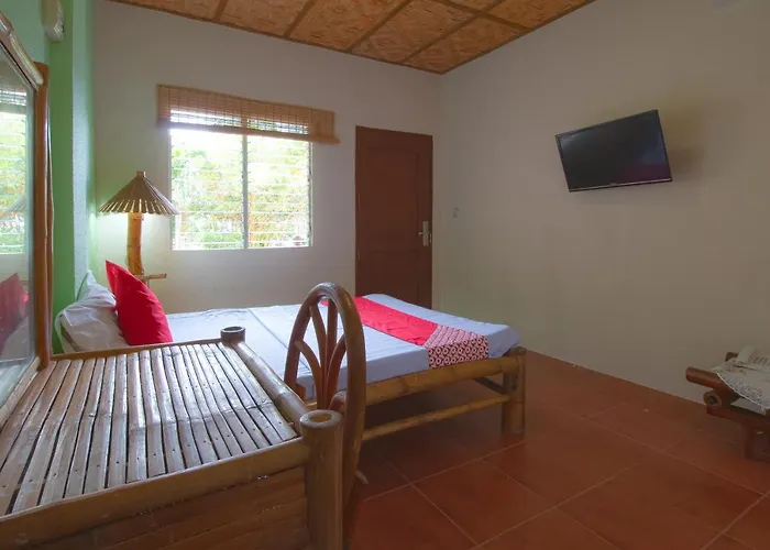 Oyo 674 Sea Forest Beach Hotel 2*