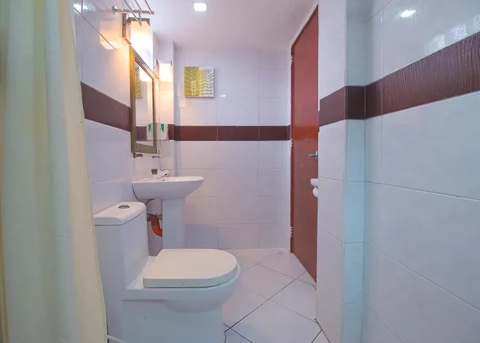 Hotel Oyo 674 Sea Forest Beach 2*